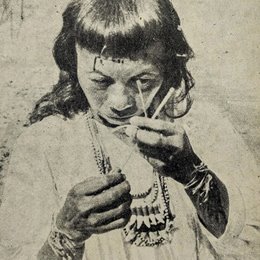 Modo de praticar a sangria, usado pelos índios da tribo dos Bororós, aldeia de Sangradouro (Mato Grosso), década de 1930. “Natureza, Doenças, Medicina e Remédios dos Índios Brasileiros”, Companhia Editora Nacional, 1939. Coleção de obras raras da biblioteca do Instituto Nacional de Pesquisas da Amazônia.